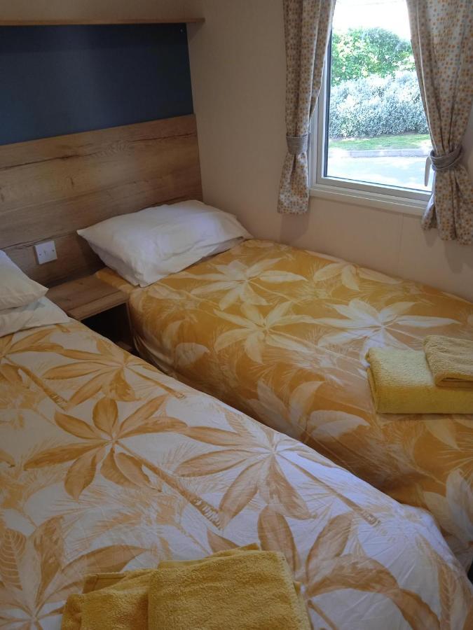 Chalet, Balcony, Bbq, Sleeps 6, Apartamento Lytchett Minster Exterior foto