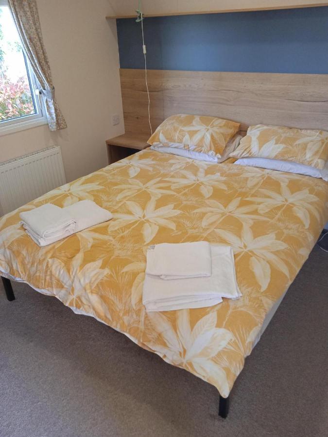 Chalet, Balcony, Bbq, Sleeps 6, Apartamento Lytchett Minster Exterior foto